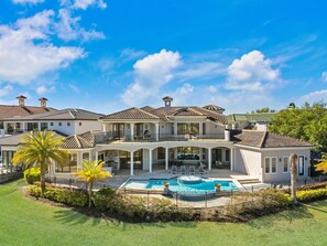 Exterior - Legends Palmer: Private Pool, Game Room, Theater, Gym, Free Water Park, Near Disney (Kissimmee)