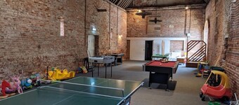 Lodge Cottage - stunning garden, woodland walks near Norwich City & the Broads