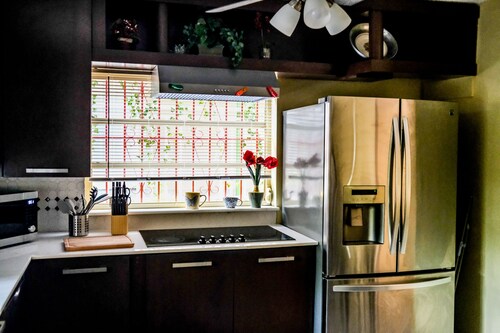 Botanical Villa Centrally Located to Everything 