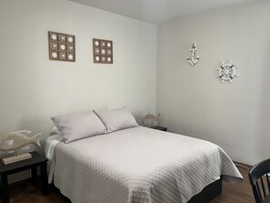 2 bedrooms, desk, free WiFi