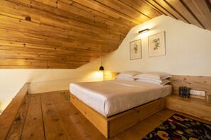 Suite, 2 Bedrooms (Deodar) | Desk, free WiFi, bed sheets - amã Stays & Trails Ballyhack Cottage, Shimla (Shimla)