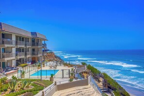 Pool - Endless Summer In Solana Beach (Solana Beach)