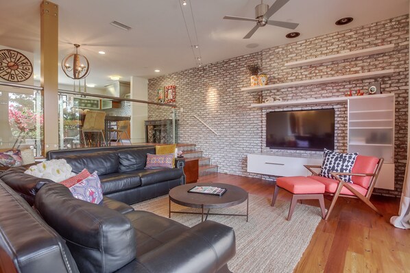 Smart TV, table tennis, offices - Endless Summer In Solana Beach (Solana Beach)