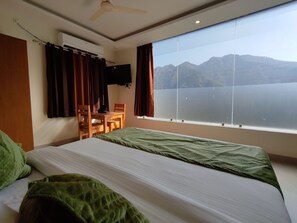 ห้องดีลักซ์, ระเบียง, วิวภูเขา