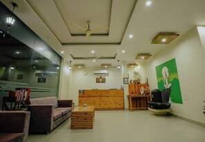 Reception hall - Shivansh Green Resort (Narendranagar)