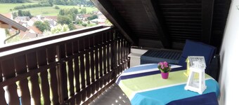 Vacation apartment with great views and hiking trails right outside the door