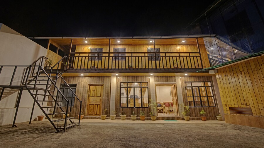 Treebo Omega Stay Inn