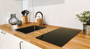 Frigorífic, forn, placa de cuina i rentaplats 