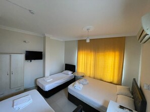 Basic Quadruple Room - Ünlü Konaklama Kafe (Aydincik)