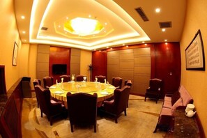 Unclassified image, 4 of 70, button - Tianma Hotel (Wuwei)