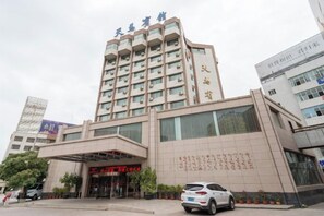 Unclassified image, 5 of 70, button - Tianma Hotel (Wuwei)
