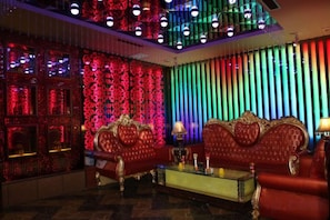 Unclassified image, 4 of 70, button - Tianma Hotel (Wuwei)