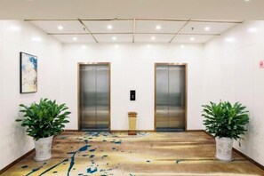 Unclassified image, 5 of 80, button - Kaiqi Hotel (Hanzhong)