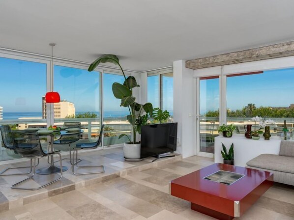 Televisión de pantalla plana