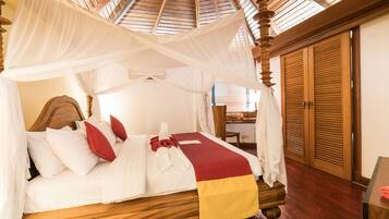 Deluxe Double Room | Minibar, in-room safe, iron/ironing board, free WiFi