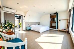 Room - Hersy Vista · Hesi 270° Panoramic Erhai-Cangshan View Boutique Stay (Dali City)