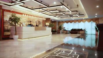 المنشأة من الداخل