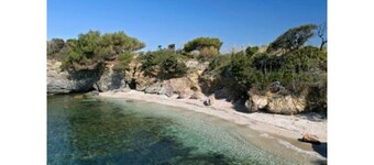 T2 quiet, swimming pool, beach 400 m, terrace not overlooked