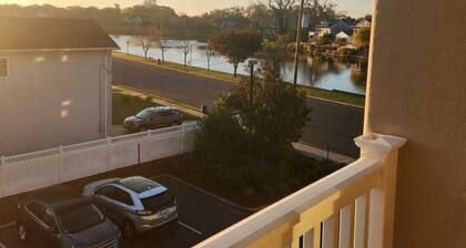 Spend the spring and summer 2025 in Bradley Beach.