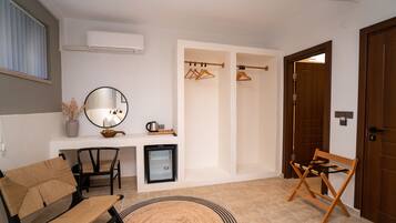 Aile Odasi Bahce Mazarali | Coin séjour