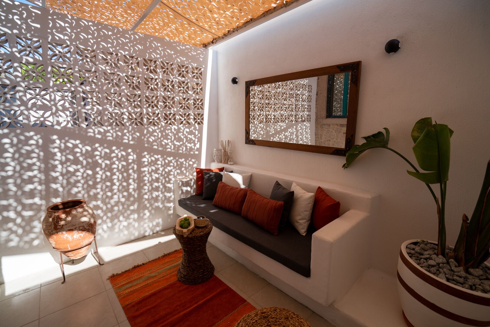 Ozel Bahceli Standart Oda | Living area | 42-inch LCD TV with satellite channels, TV