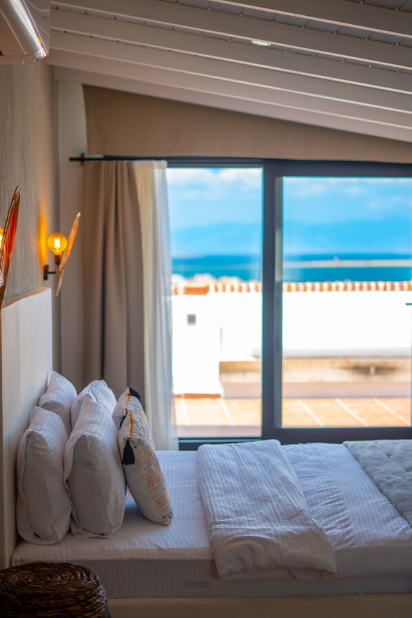 Cati Kati Jakuzili Oda | Minibar, free WiFi, bed sheets - Ajlan Oia (Ayvalik)