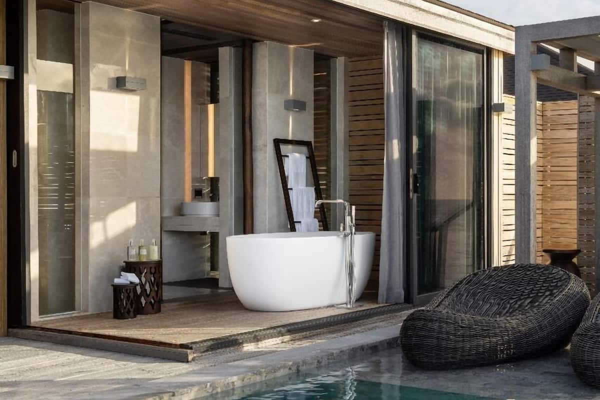 Aqua Pool Villa