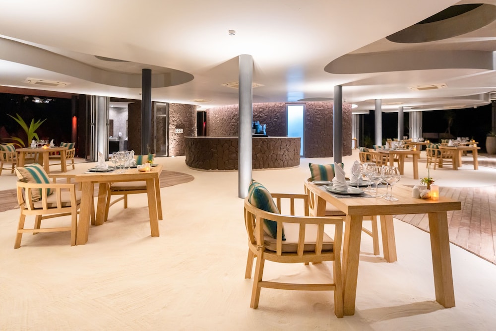 Madifushi Private Island- Free return Seaplane Transfers for min 5 nights stay until 19th Dec - Bild 2