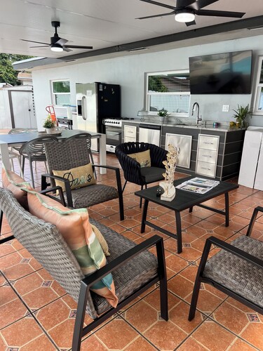 Beautiful apartment close to the airport, the beach and recreation sites.
