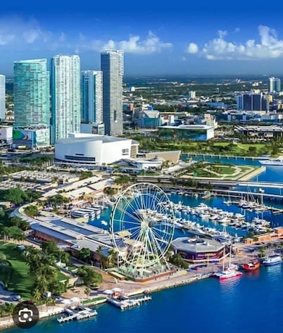 Beautiful apartment close to the airport, the beach and recreation sites.