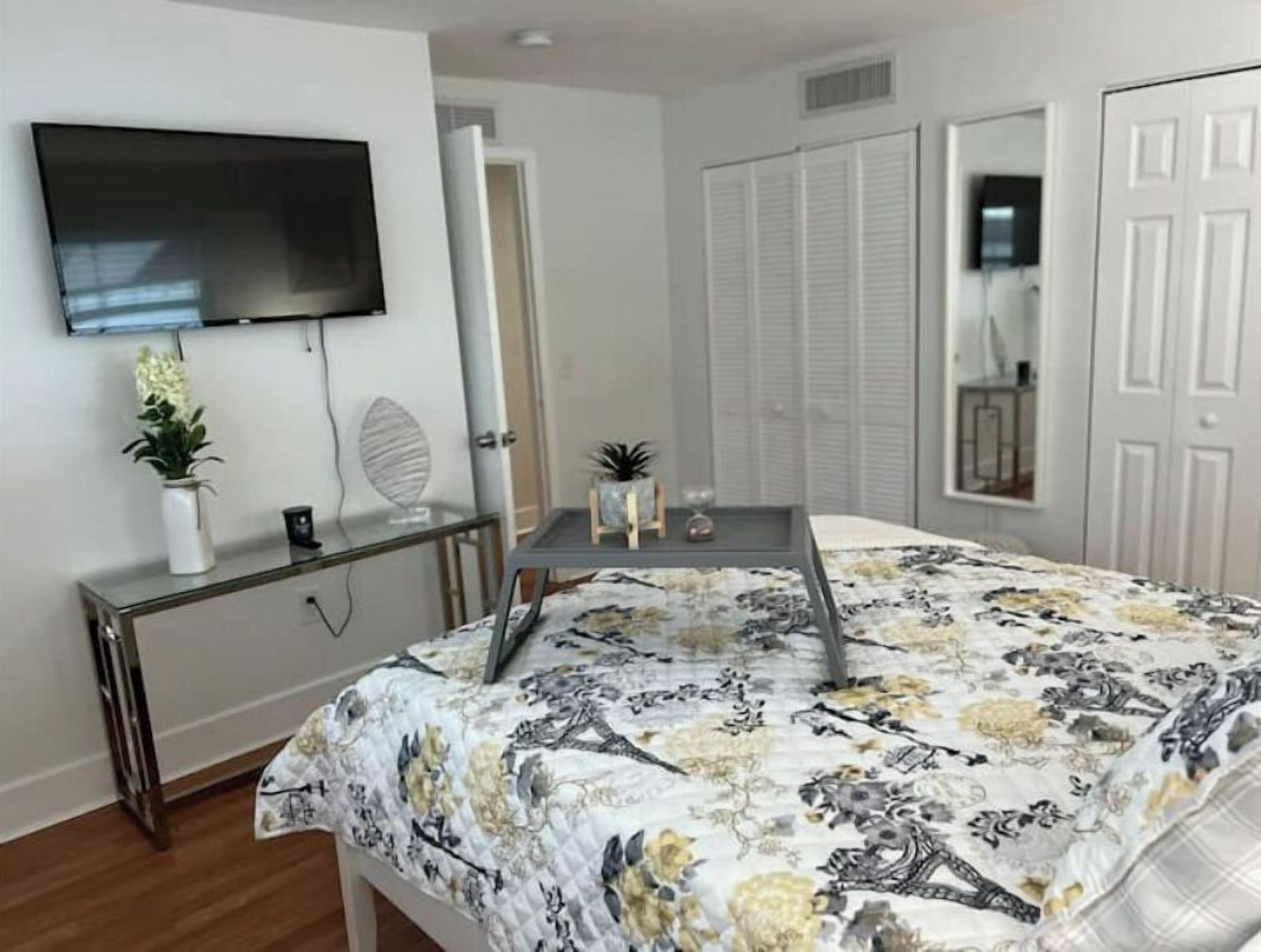 2 makuuhuonetta, silitysrauta/-lauta, vauvan matkasänky, ilmainen Wi-Fi