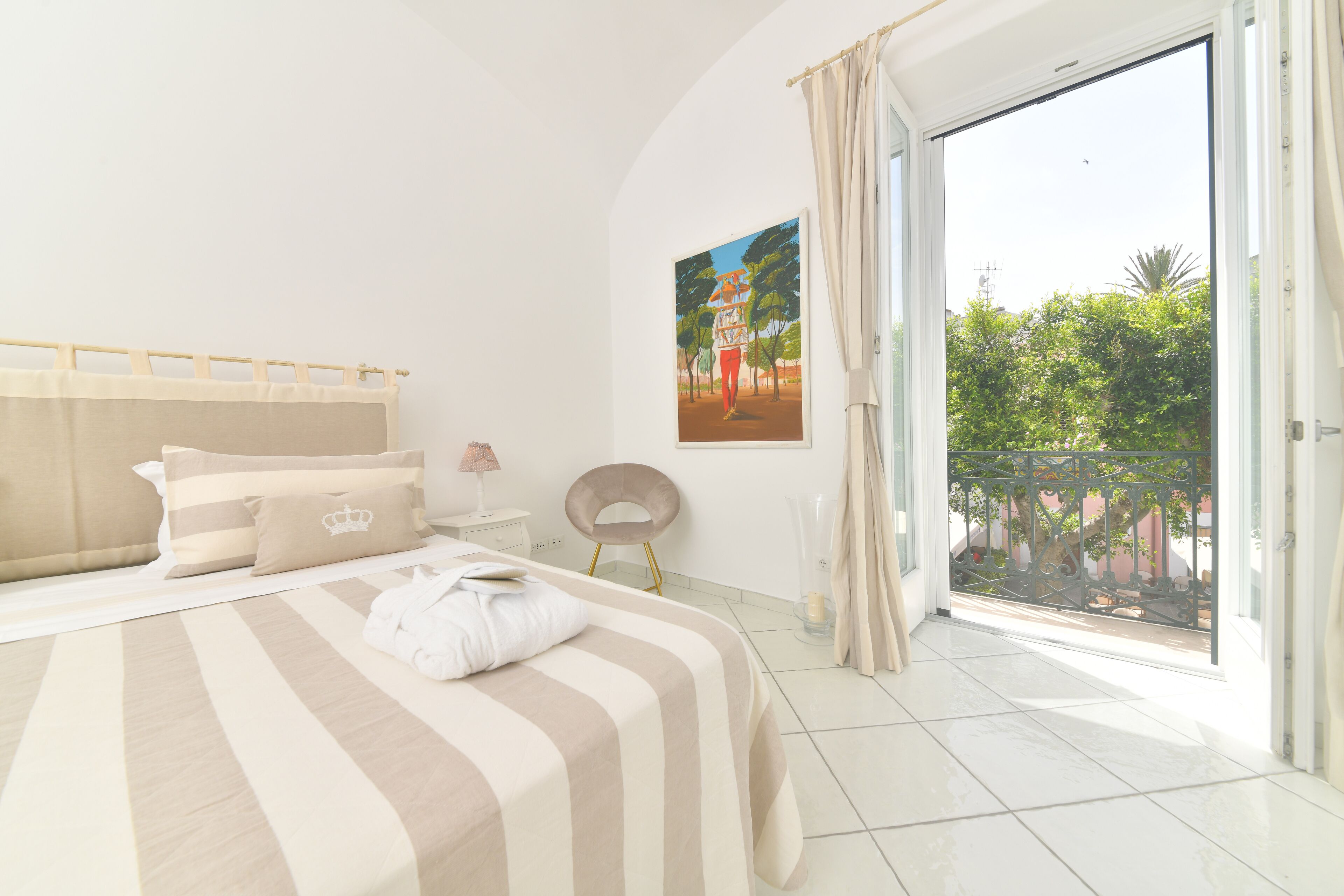 Photo - Queen Suite - Luxury Rooms