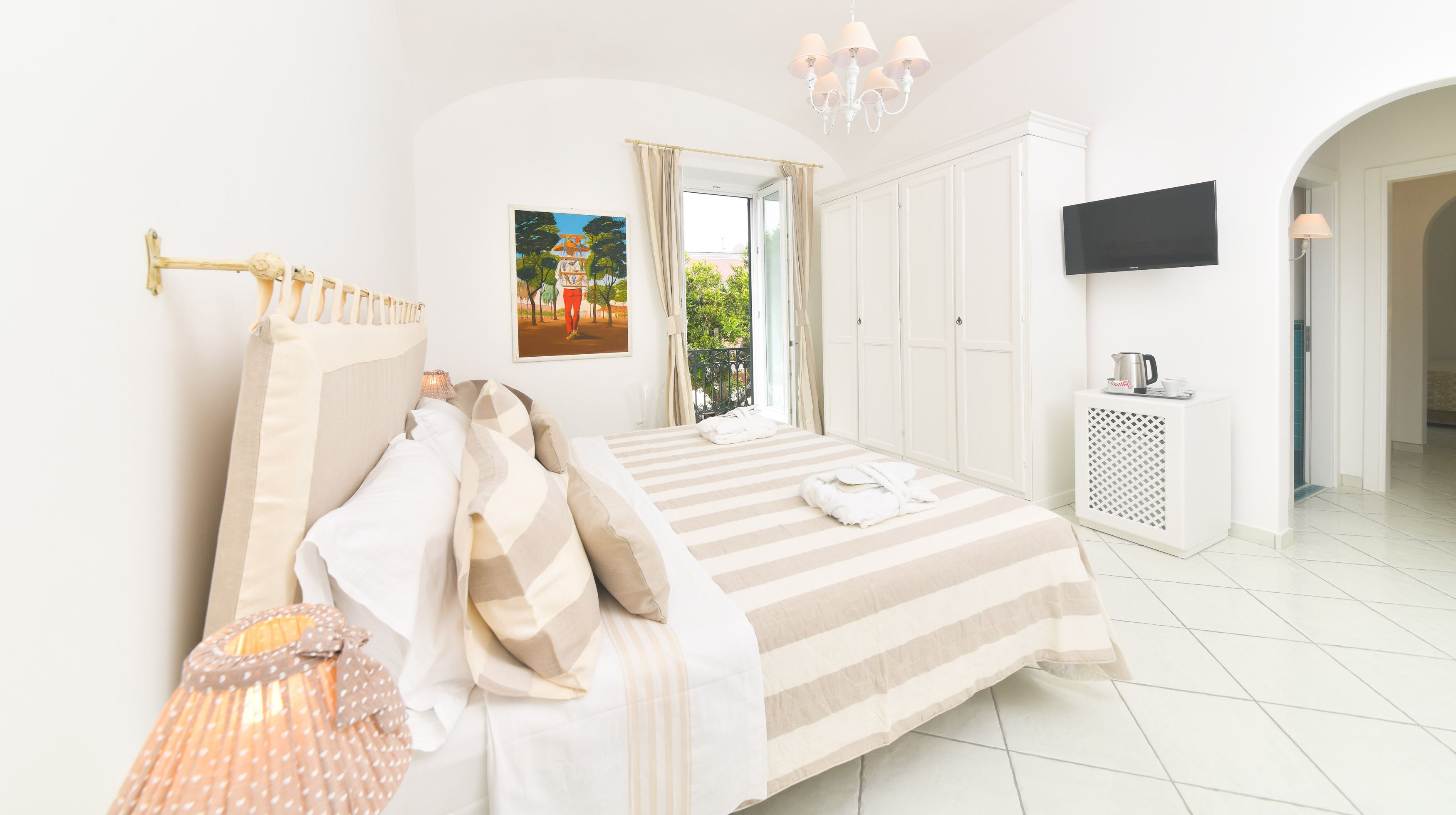 Photo - Queen Suite - Luxury Rooms