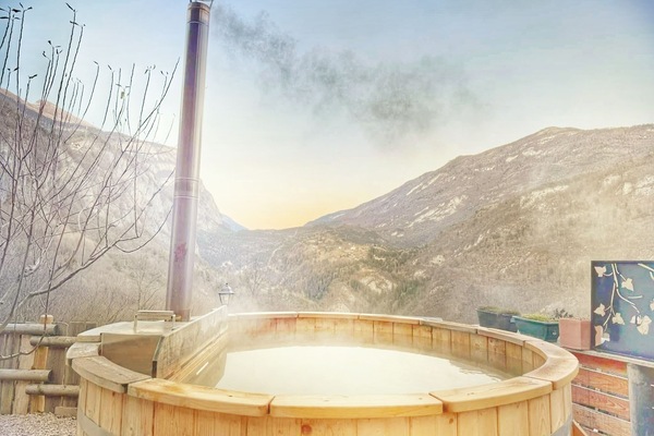 Bain à remous extérieur