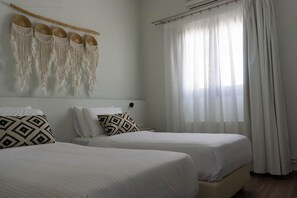 4 bedrooms, in-room safe, iron/ironing board, travel crib