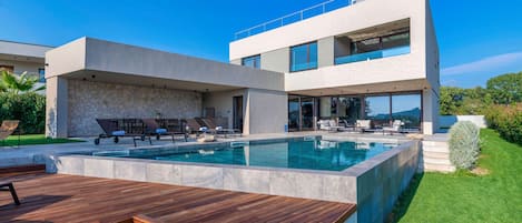 Piscine extérieure