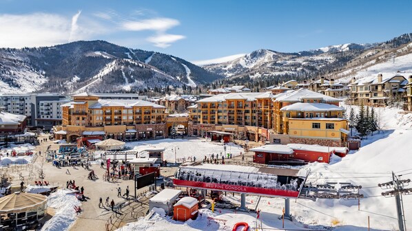 Snow and ski sports - Sundial 1BR in the heart of Canyons Village, walk out to pool, private patio, near hiking & biking (Park City)