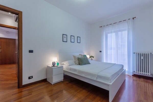 2 camere, ferro/asse da stiro, Wi-Fi, lenzuola