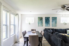 Dining - Lovely recently Built NB Home, fire pit (New Buffalo)