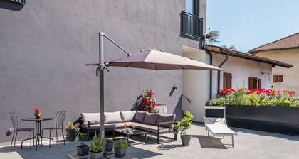 Luislhof Farm - Holiday Apartment Herbae with Mountain View, Terrace & Wi-Fi