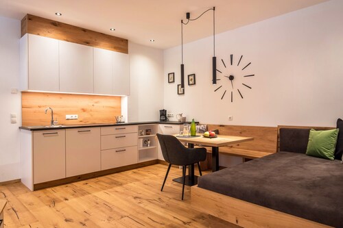 Luislhof Hof - Ferienwohnung Herbae" mit Bergblick, Terrasse & WLAN