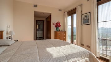 2 chambres, fer et planche à repasser, accès au Wi-Fi (inclus)