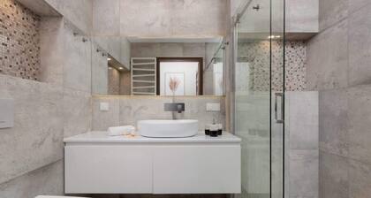 Elegantes Apartment mit Parkplatz | Nähe Flughafen Chopin