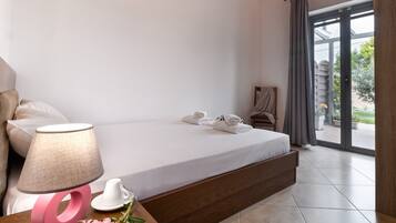 1 bedroom, free WiFi, bed sheets