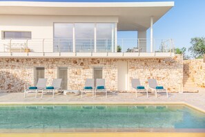 Pool - Holiday Home 'Villa PanItria' with Pool, Garden & Wi-Fi (Ostuni)