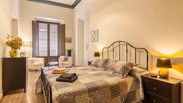 5 Schlafzimmer, Bügeleisen/Bügelbrett, kostenloses WLAN, Bettwäsche