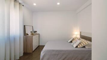 1 Schlafzimmer, Bügeleisen/Bügelbrett, kostenloses WLAN, Bettwäsche