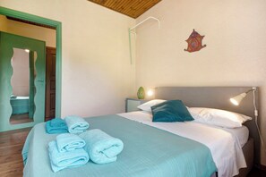 2 slaapkamers, een strijkplank/strijkijzer