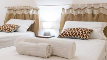 2 slaapkamers, een strijkplank/strijkijzer, gratis wifi, beddengoed