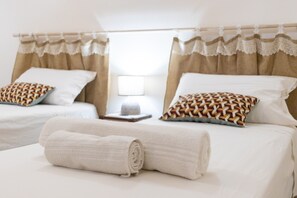 2 bedrooms, iron/ironing board, free WiFi, bed sheets - Holiday Home Casa Maestra with Terrace & Wi-Fi (Ceglie Messapica)